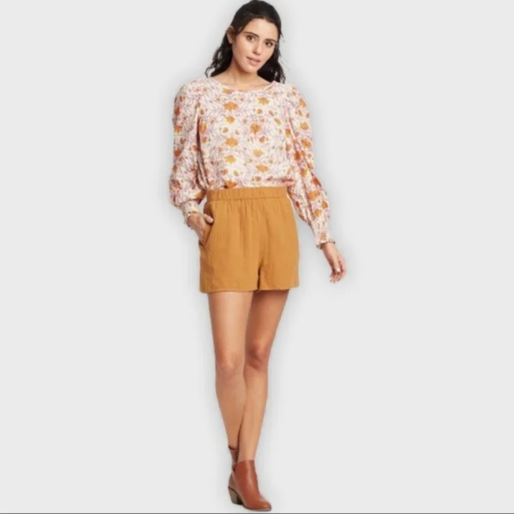 Universal Thread High Rise Pull-On Shorts - Picture 2 of 10